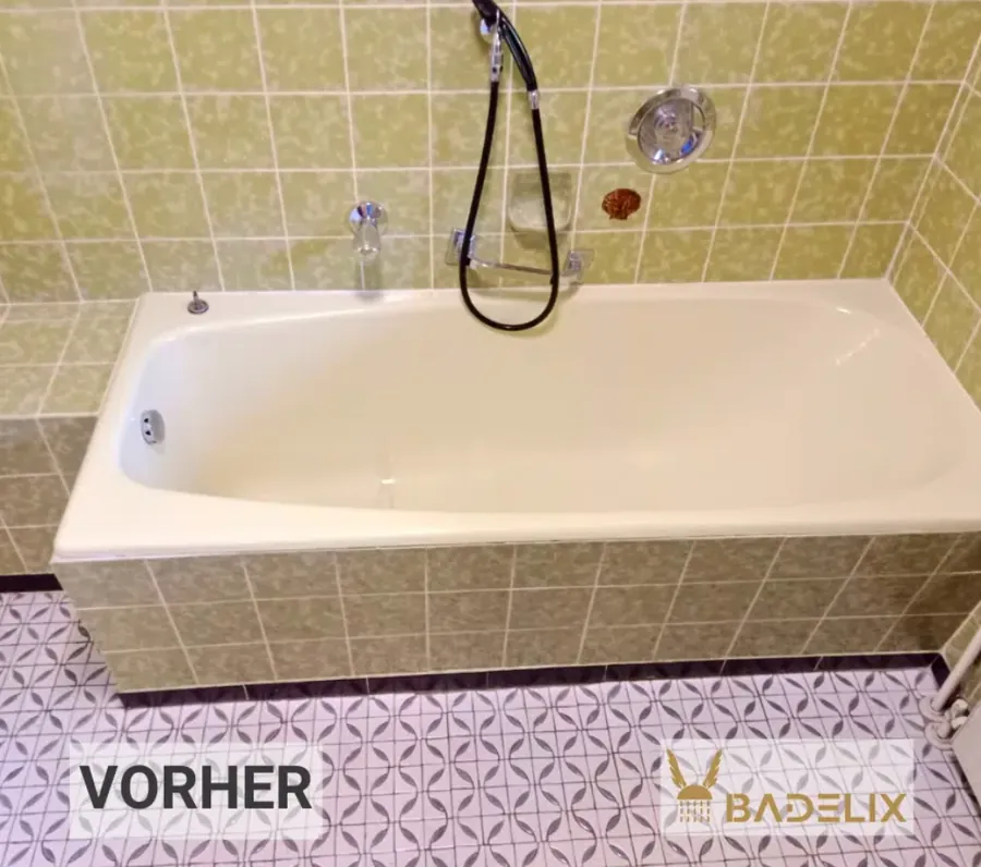 Vorher: altes Bad mit Badewanne